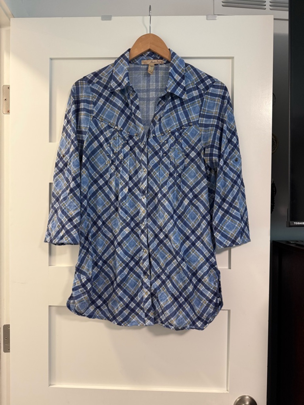 American Rag Cie Blue Plaid Button-Up Shirt